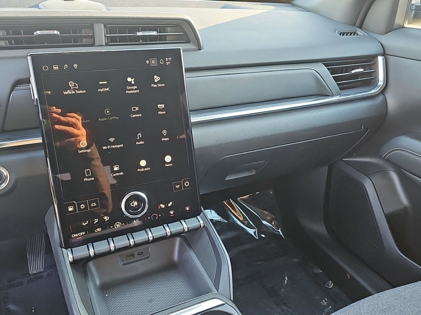 Used 2025 GMC Terrain Elevation image 14