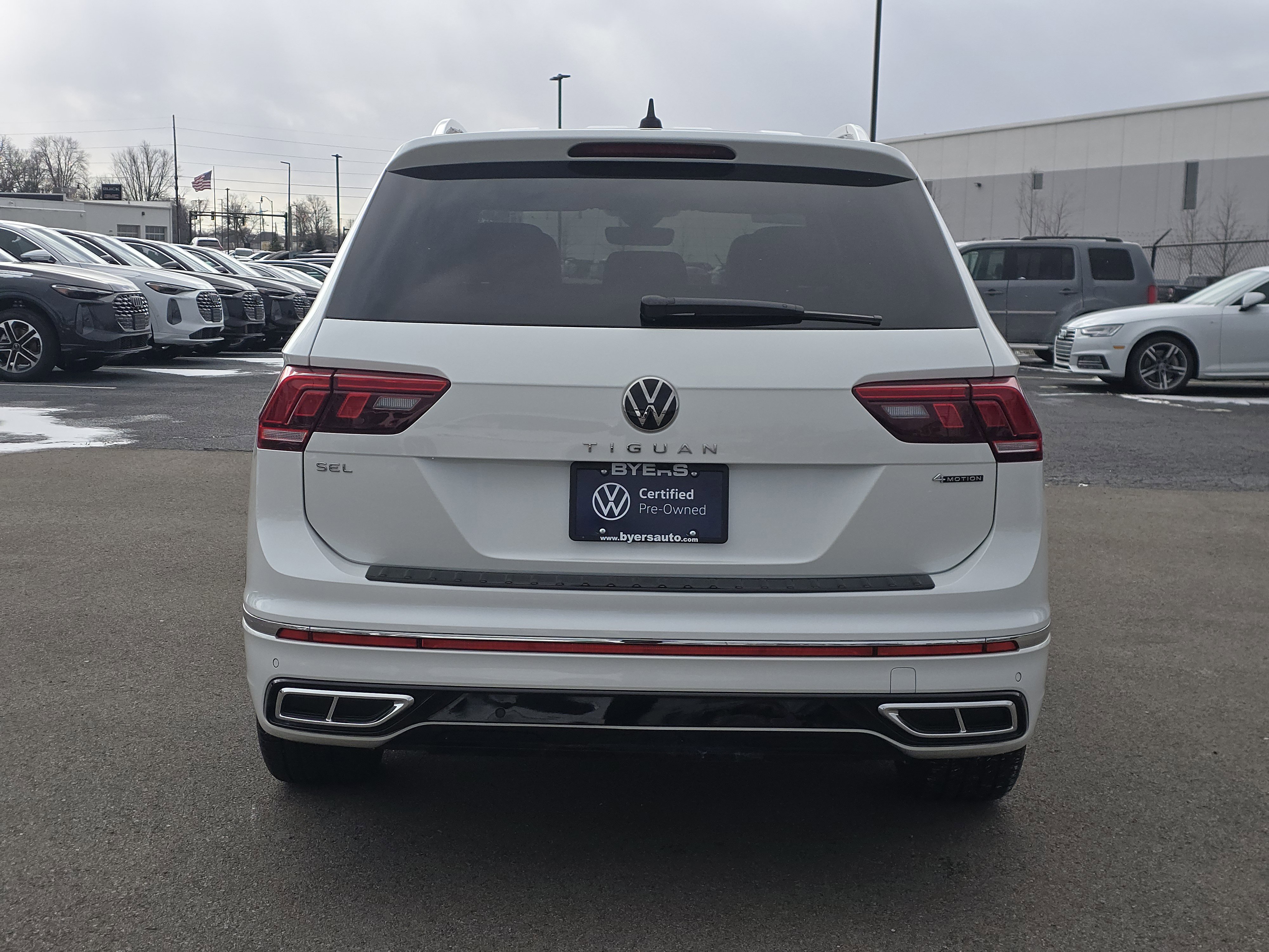 Certified 2024 Volkswagen Tiguan SEL R-Line image 6