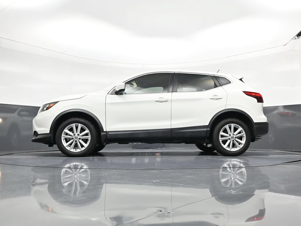 Used 2017 Nissan Rogue Sport S w/ S Appearance Package FWD image 21