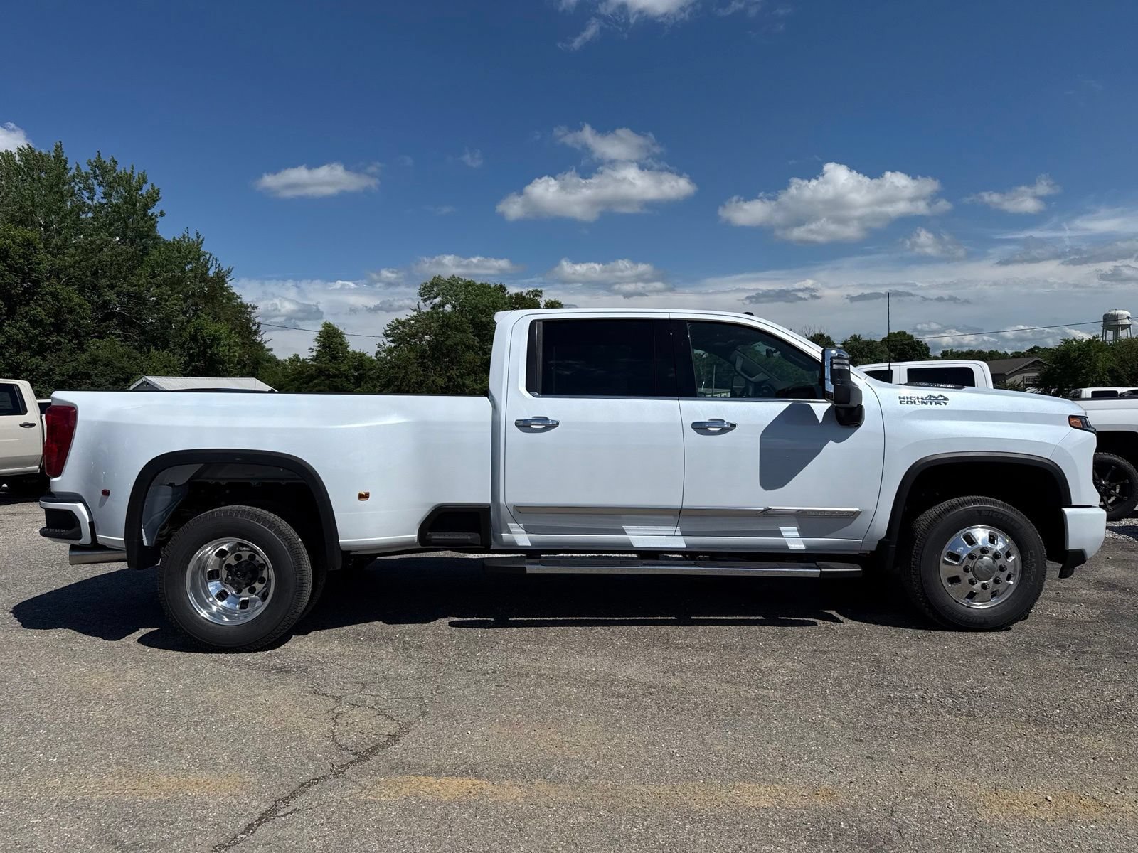 New 2026 Chevrolet Silverado 3500 High Country w/ High Country Premium Package AWD/4WD image 20