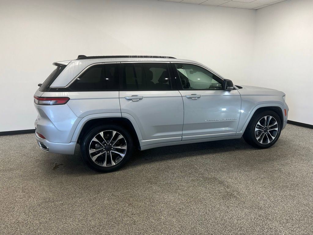 Used 2024 Jeep Grand Cherokee Overland image 19