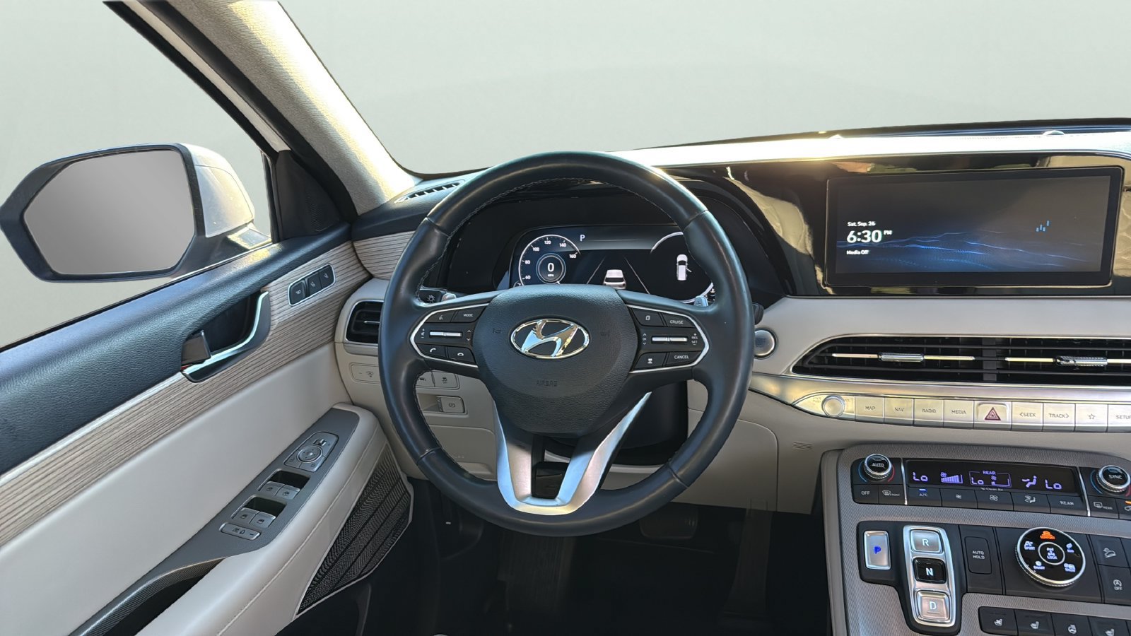 Used 2022 Hyundai Palisade Limited w/ Winter Package AWD/4WD image 12