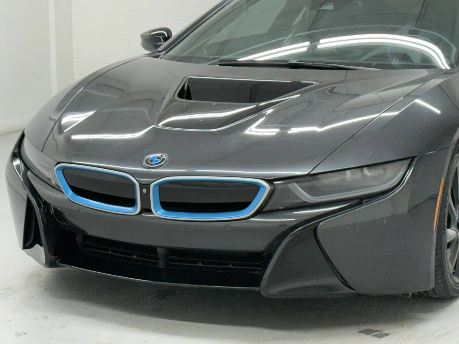 Used 2016 BMW i8 AWD/4WD image 28