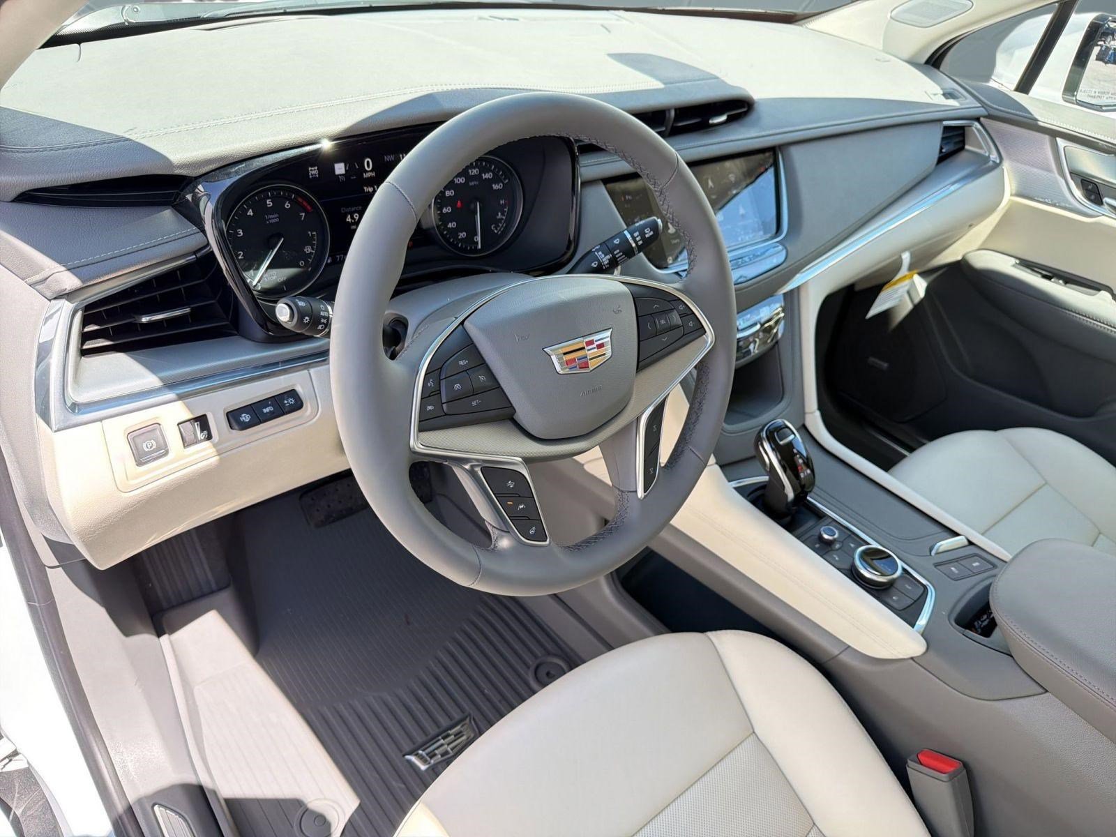 New 2026 Cadillac XT5 Premium Luxury w/ LPO, Floor Liner Package AWD/4WD image 4