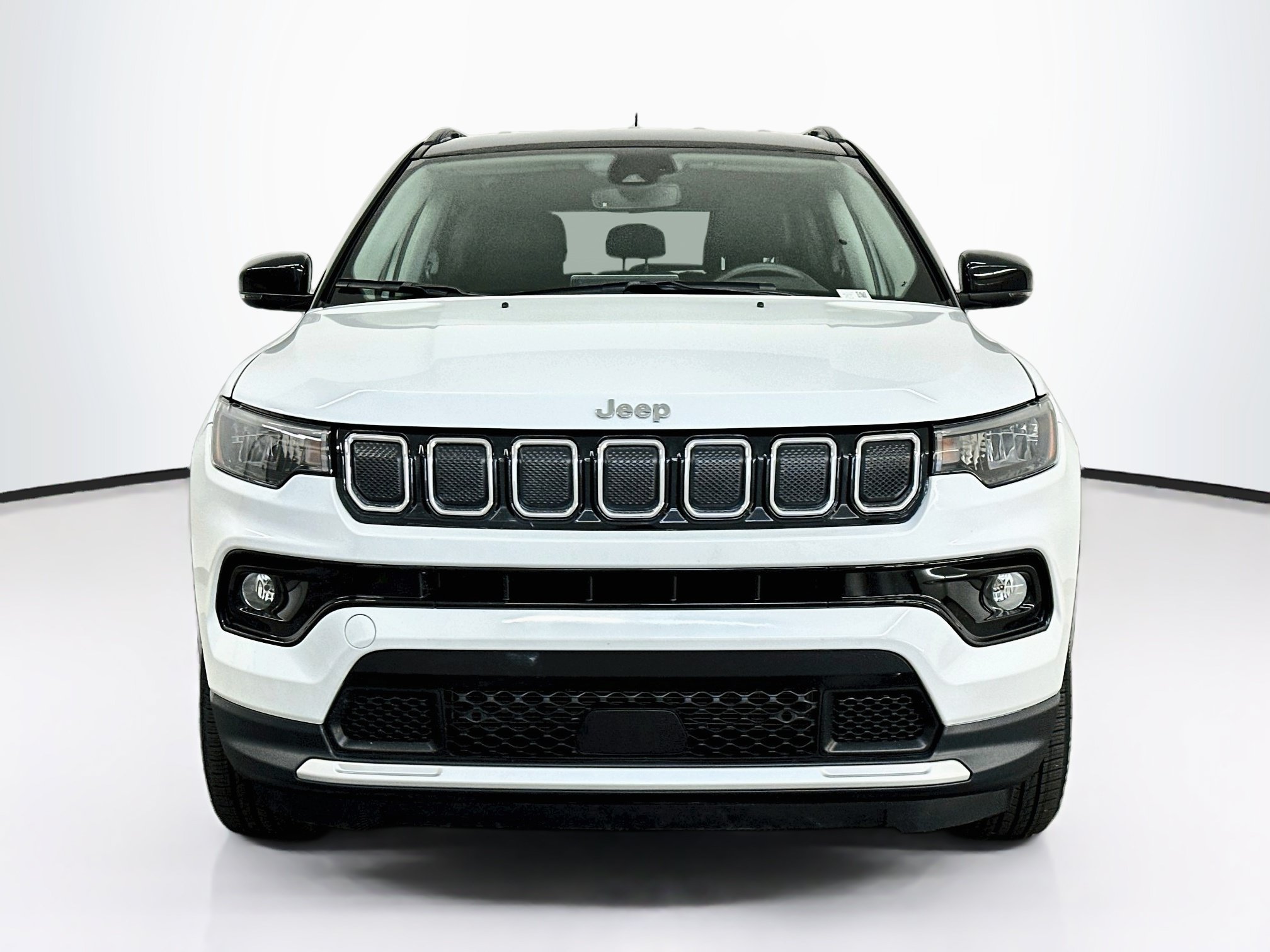 Used 2022 Jeep Compass Limited AWD/4WD image 2