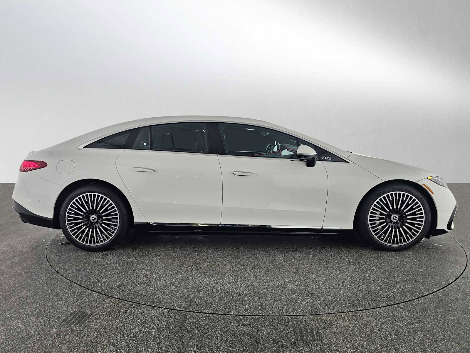 Certified 2023 Mercedes-Benz EQS 580 4MATIC Sedan image 2