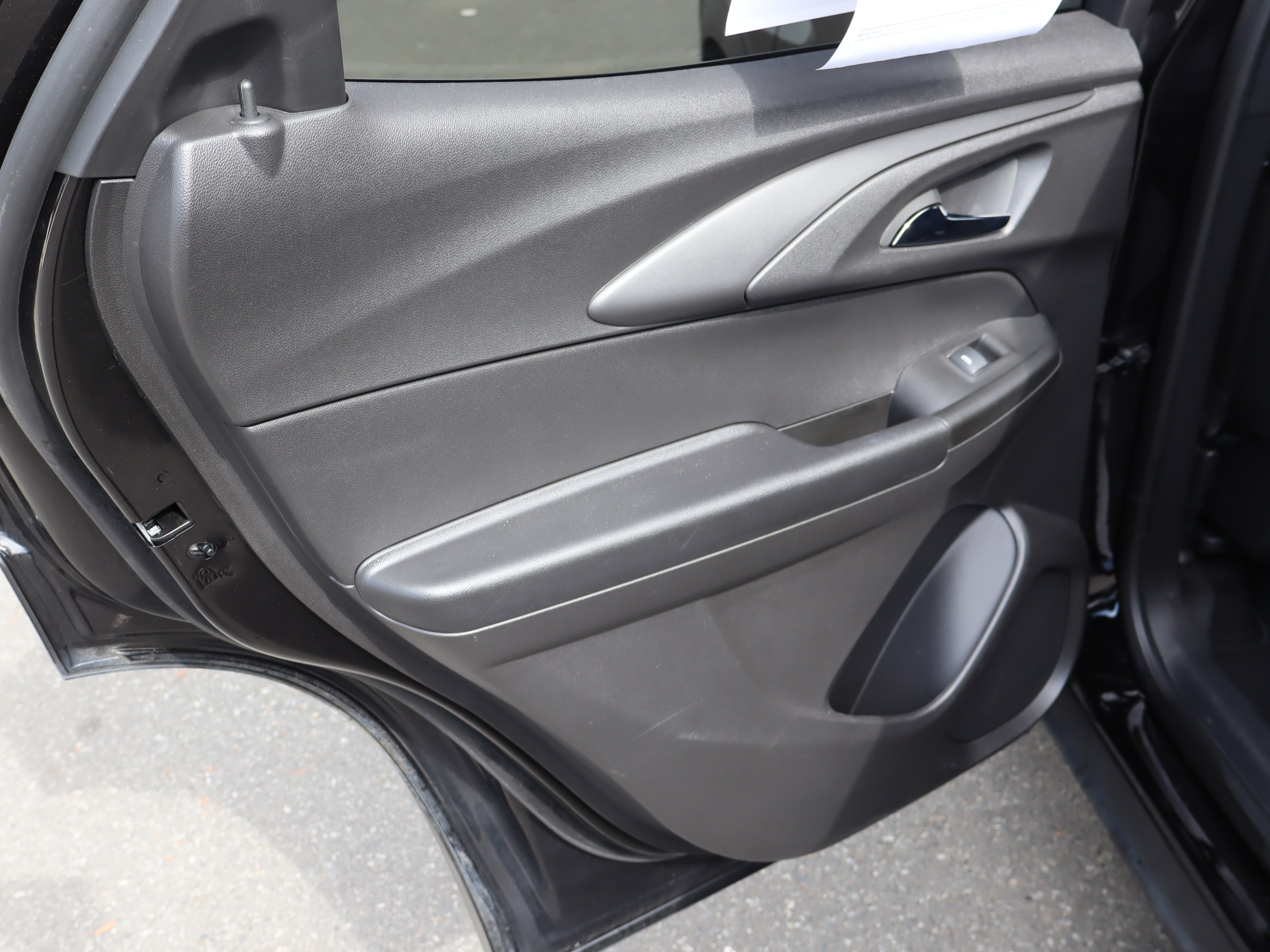 Certified 2025 Chevrolet TrailBlazer RS w/ Convenience Package image 31