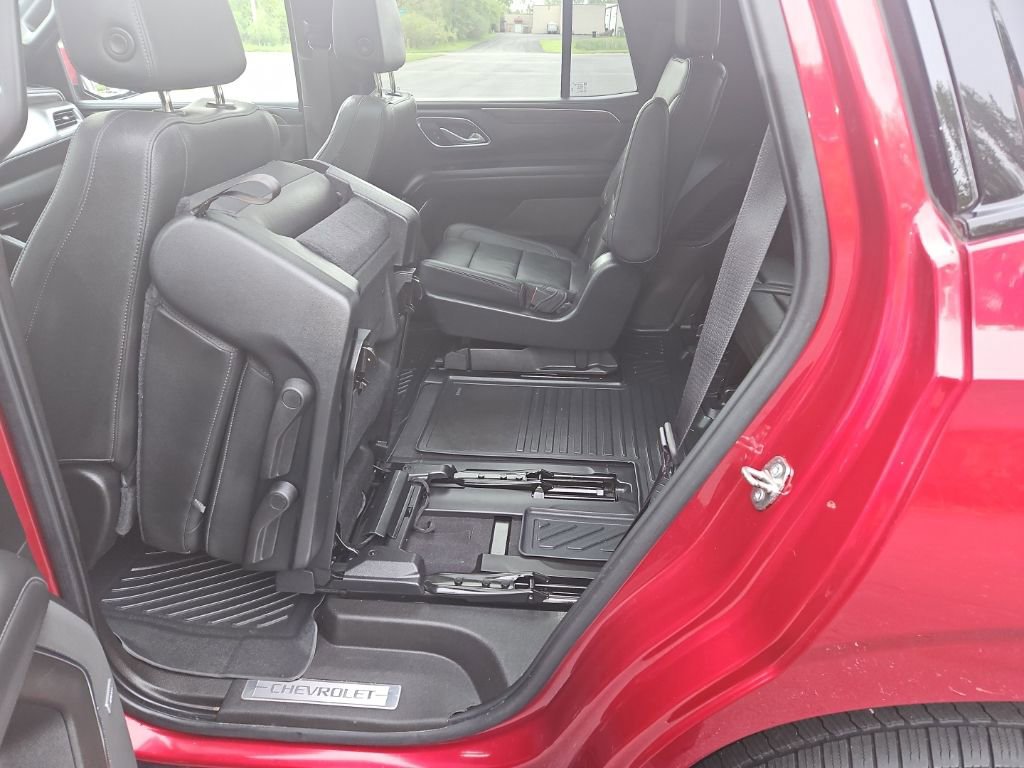 Used 2021 Chevrolet Tahoe Z71 w/ Luxury Package AWD/4WD image 27