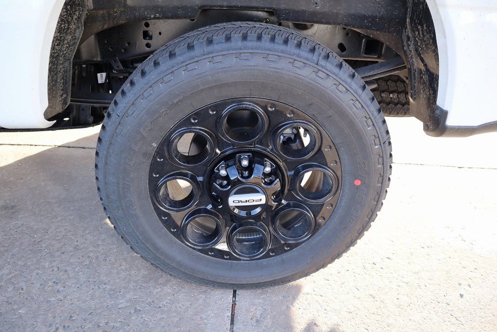 New 2026 Ford F250 Lariat w/ Black Appearance Package image 21