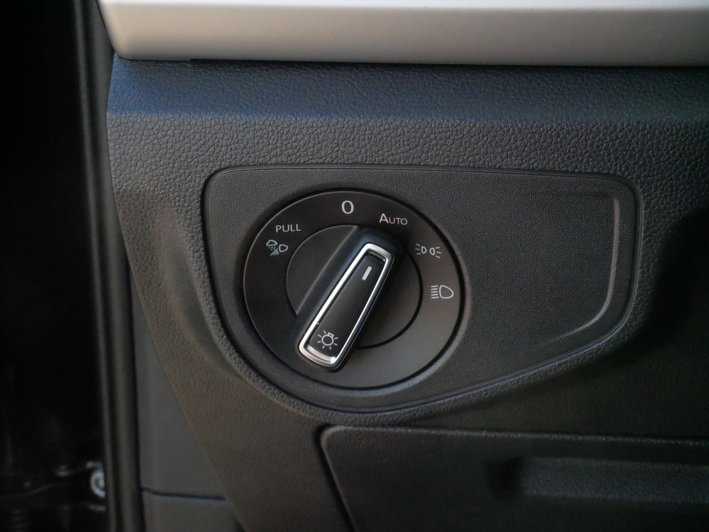 Certified 2023 Volkswagen Atlas SE image 26