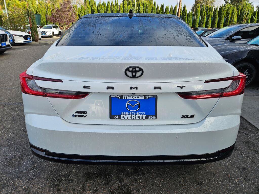 Used 2025 Toyota Camry XLE AWD/4WD image 4