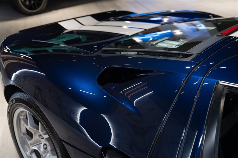 Used 2006 Ford GT RWD image 35