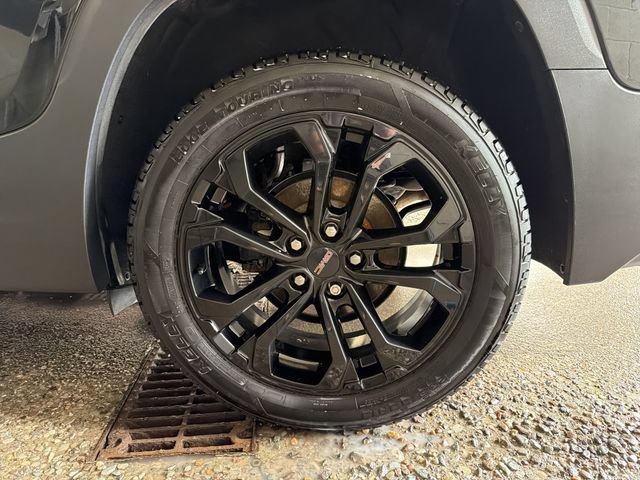 Certified 2022 GMC Terrain SLE w/ Driver Convenience Package AWD/4WD image 10