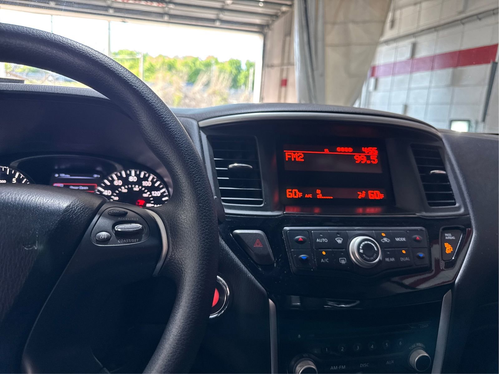Used 2014 Nissan Pathfinder S FWD image 14