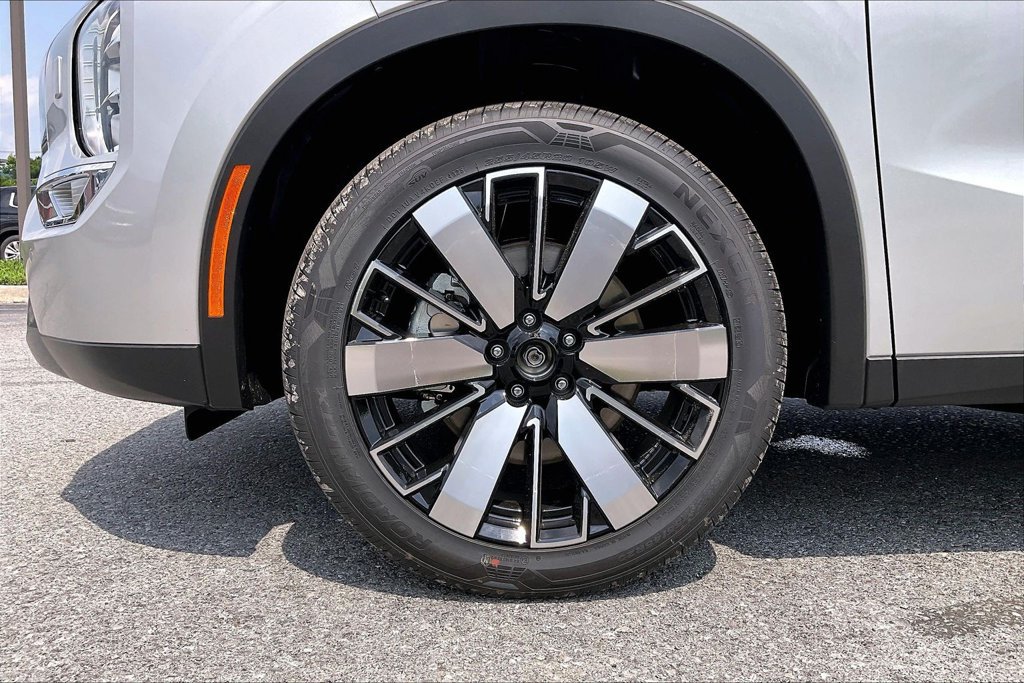 New 2026 Mitsubishi Outlander SE AWD/4WD image 10