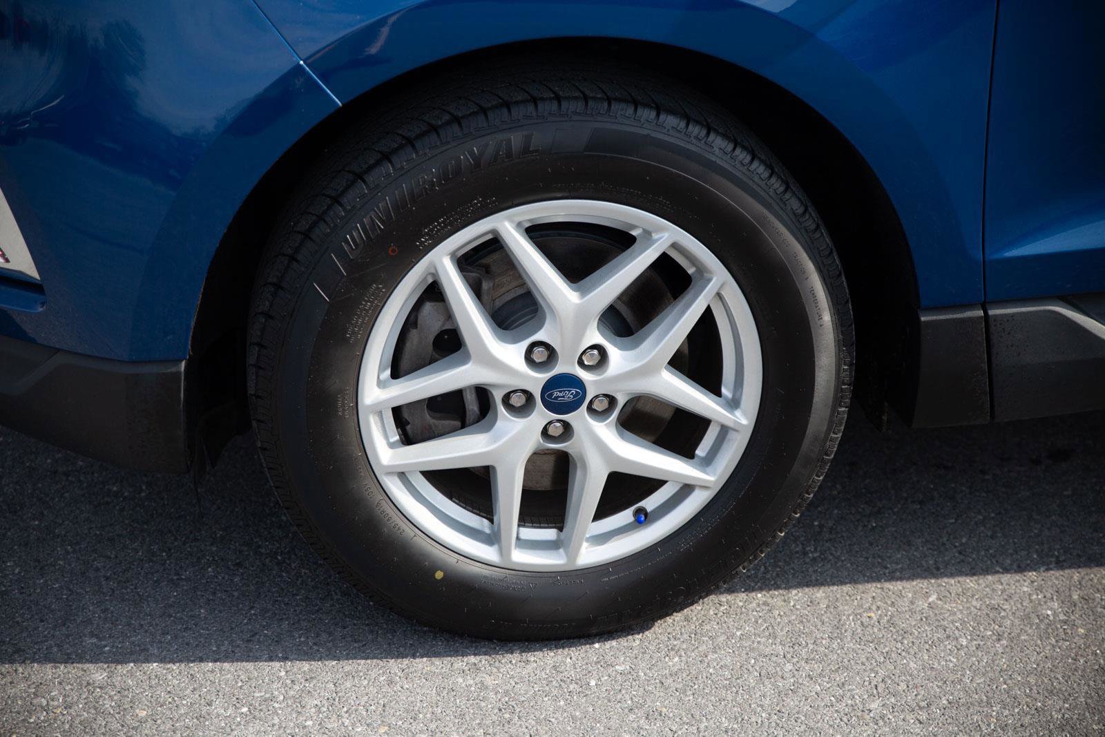 Used 2022 Ford Edge SEL image 9