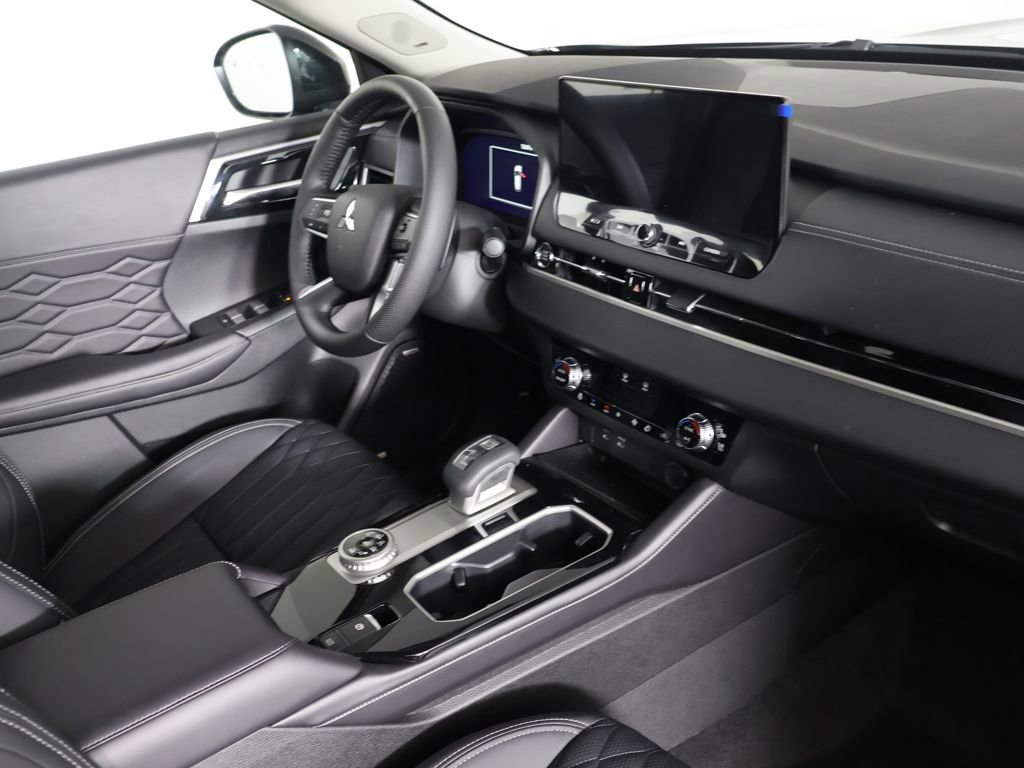 New 2026 Mitsubishi Outlander SEL image 34