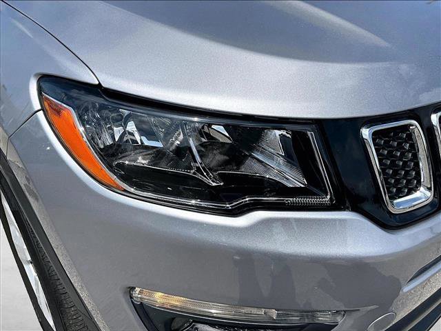 Used 2019 Jeep Compass Latitude w/ Popular Equipment Group AWD/4WD image 30