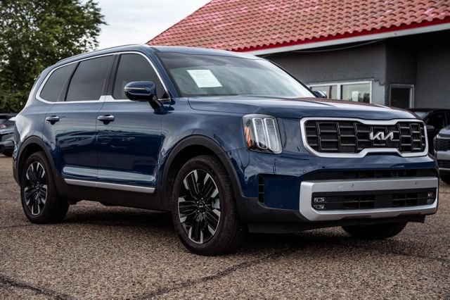 Used 2025 Kia Telluride SX Prestige AWD/4WD image 3