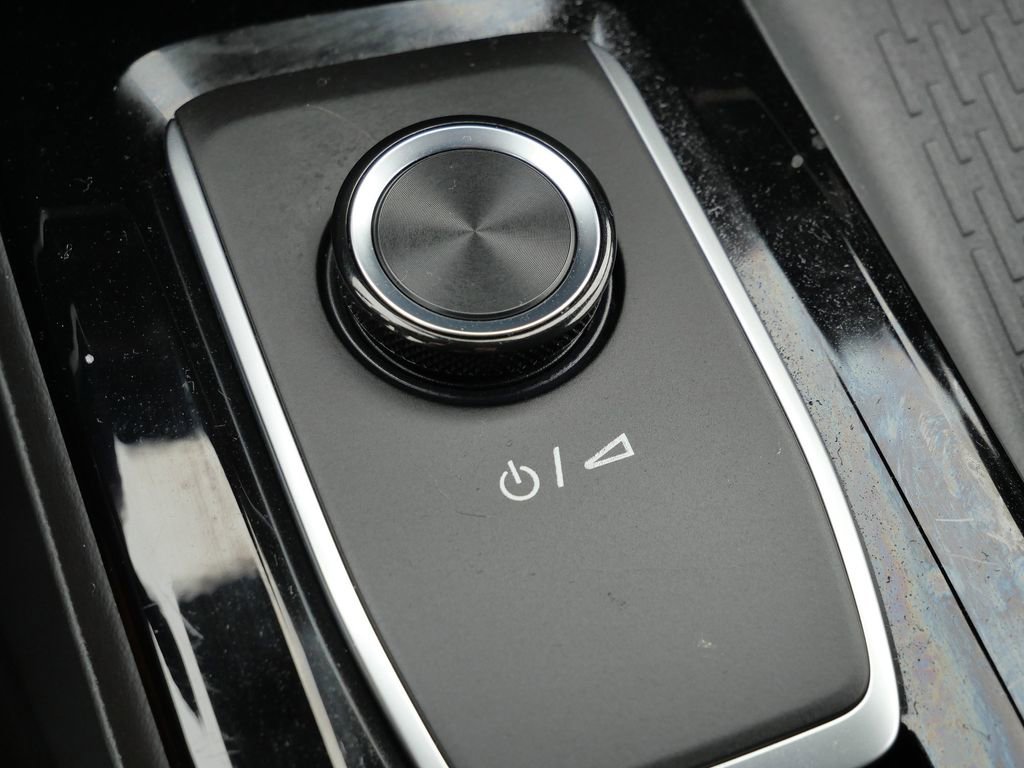 Used 2025 Buick Enclave Sport Touring image 47