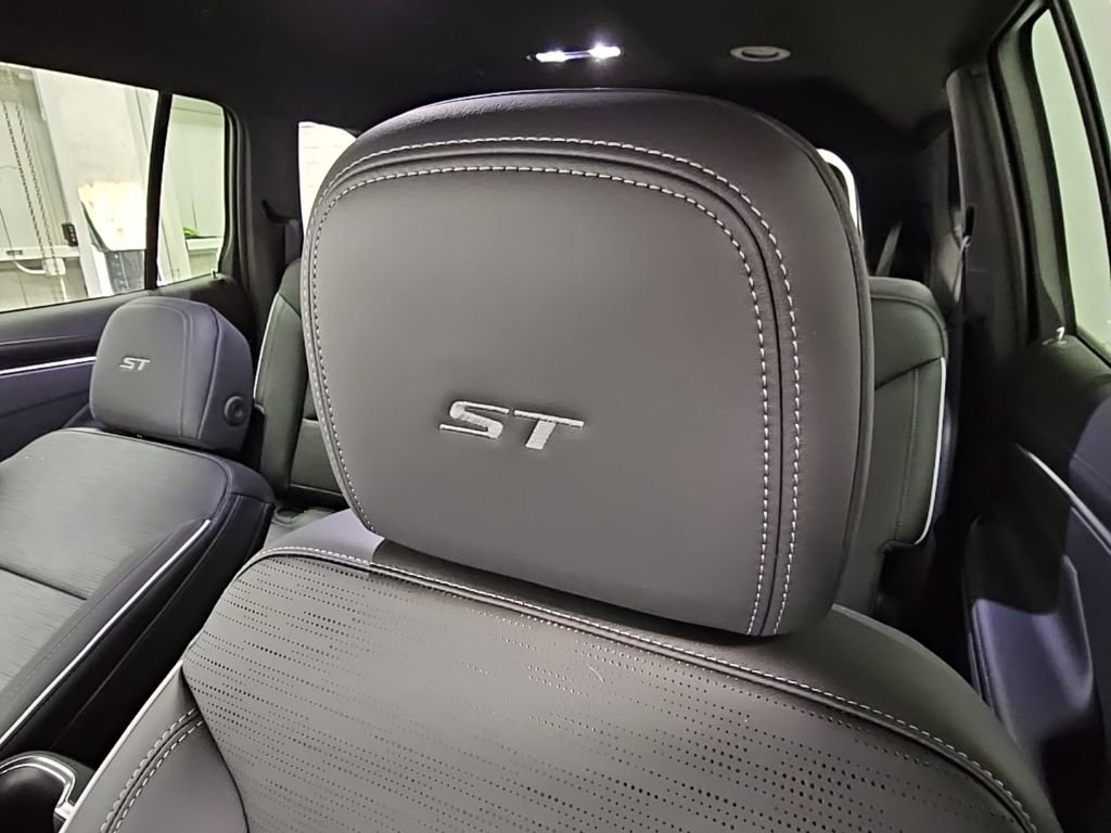 New 2025 Buick Enclave Sport Touring w/ Power Package image 30