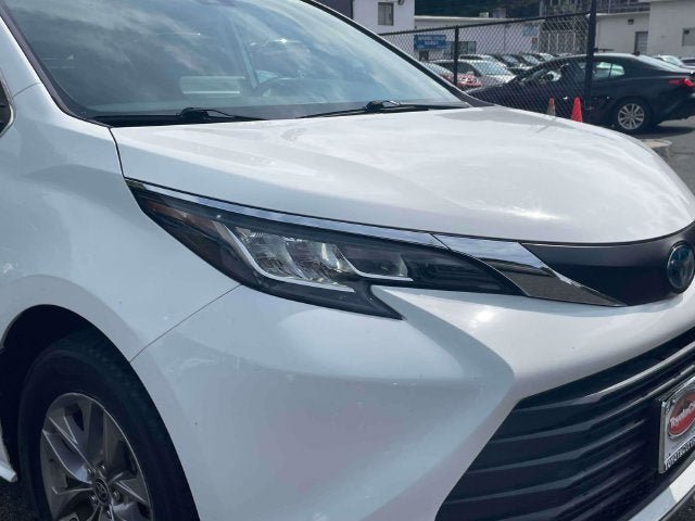 Used 2022 Toyota Sienna LE FWD image 11