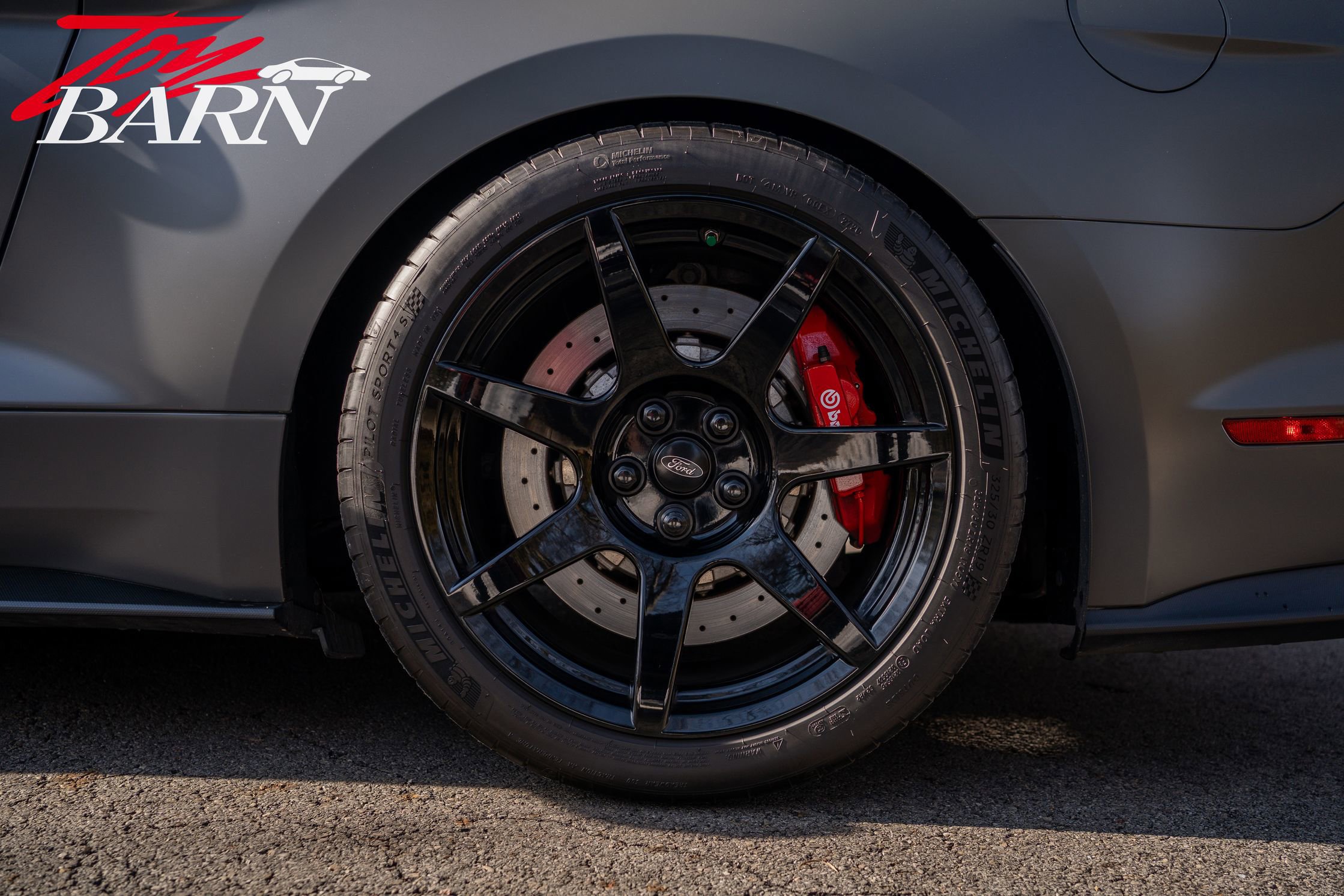 Used 2018 Ford Mustang Shelby GT350R w/ GT350R Equipment Group 920A image 14