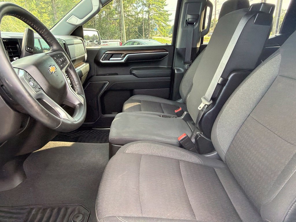 Used 2024 Chevrolet Silverado 1500 LT AWD/4WD image 28