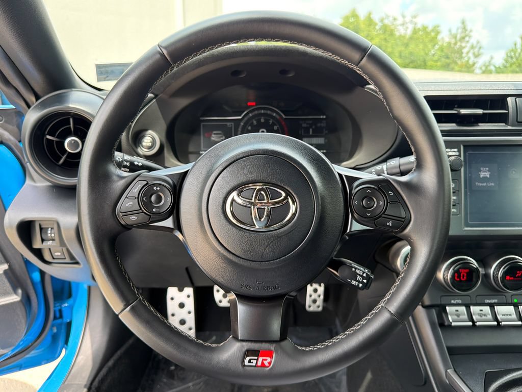 Used 2022 Toyota GR86 Premium RWD image 19