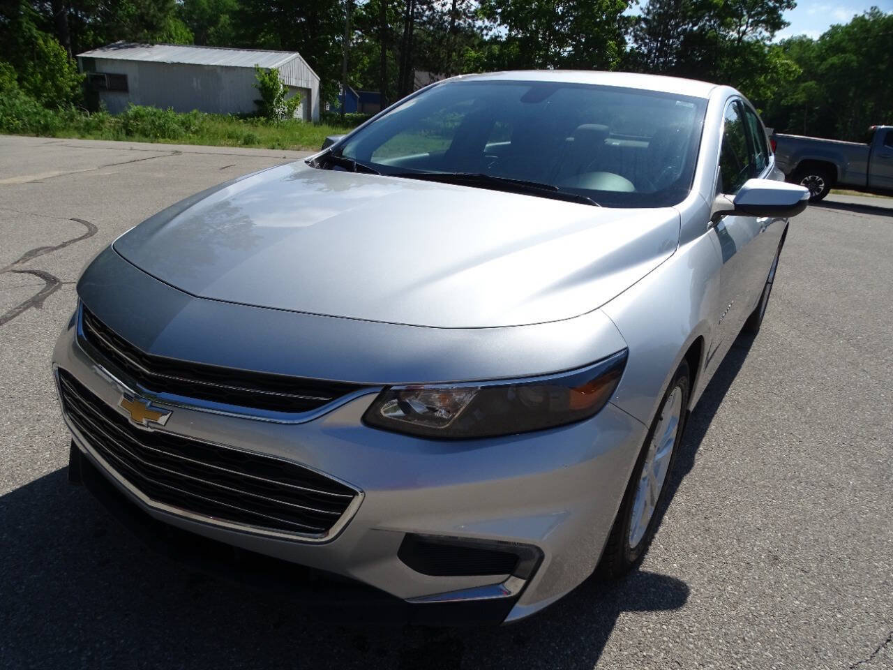 Used 2016 Chevrolet Malibu LT Sedan 4D FWD image 4