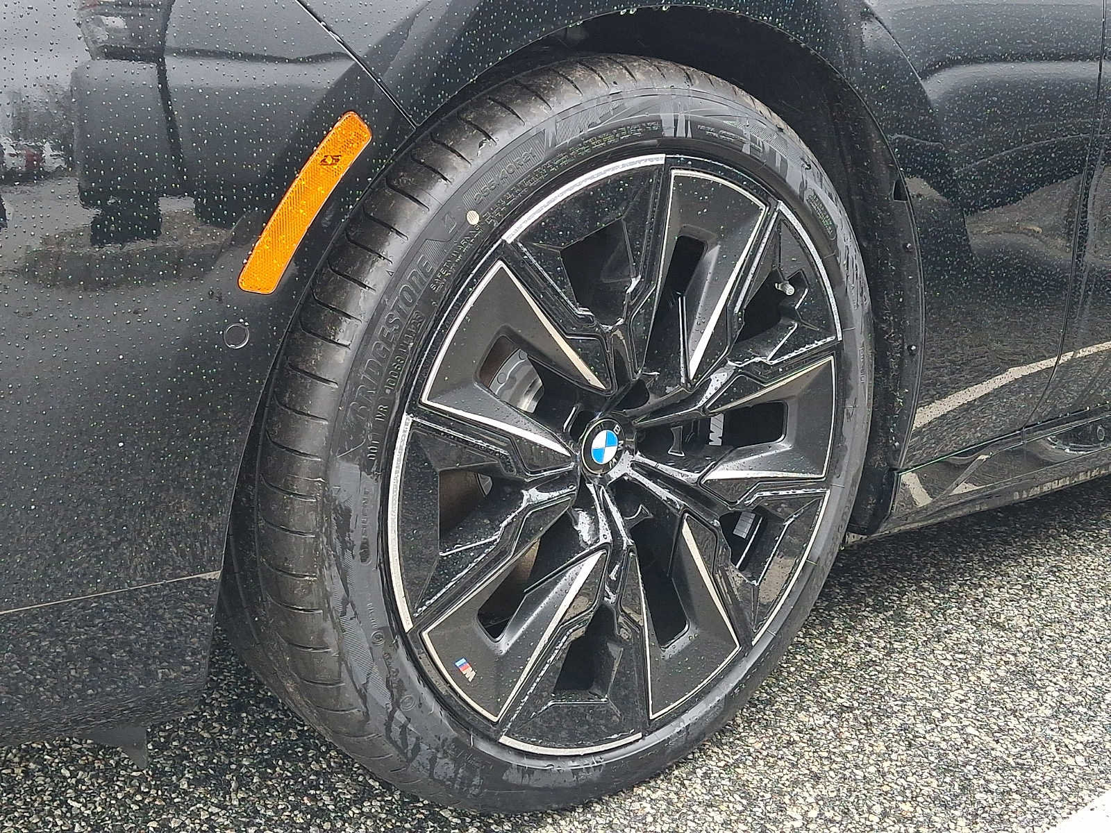 New 2026 BMW i7 xDrive60 w/ Executive Package AWD/4WD image 2