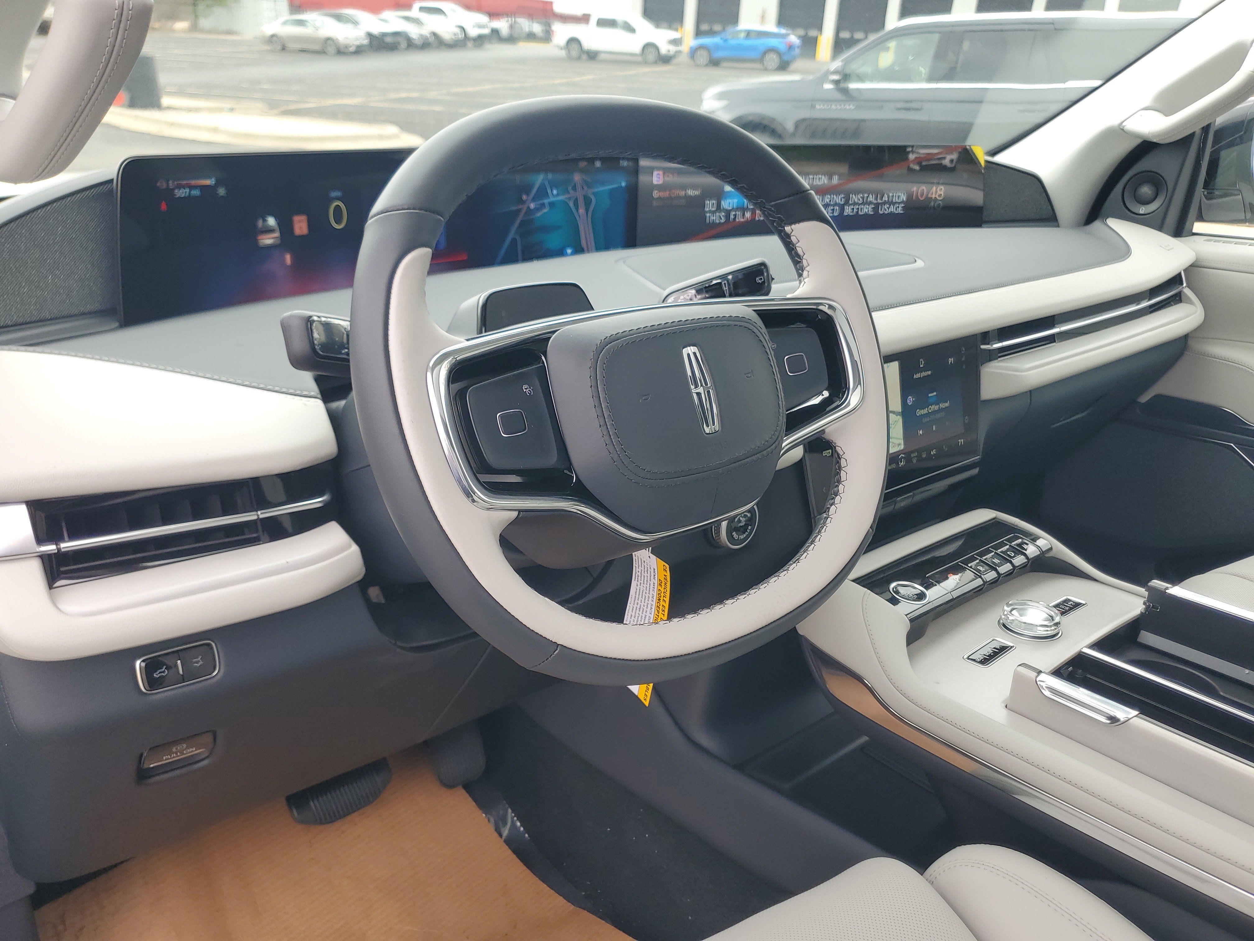 New 2026 Lincoln Navigator L Reserve AWD/4WD image 14