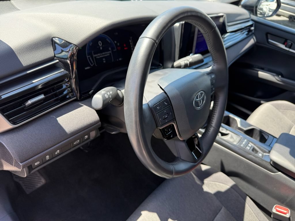 Certified 2025 Toyota Camry LE AWD/4WD image 28