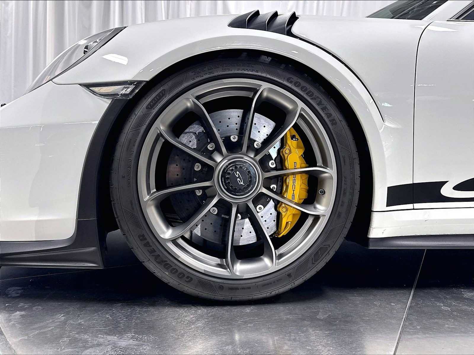 Used 2019 Porsche 911 GT3 RS RWD image 13