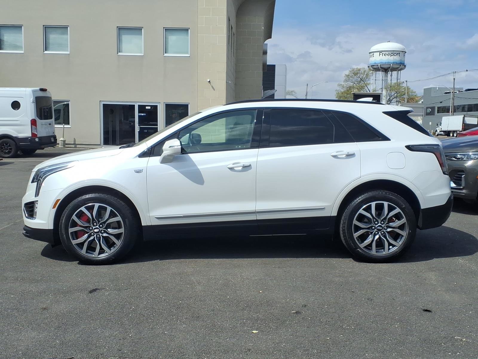 Certified 2023 Cadillac XT5 Sportv AWD/4WD image 8