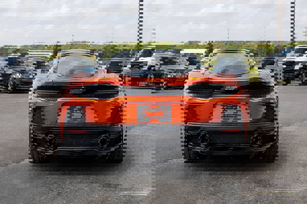 Used 2020 McLaren GT RWD image 4