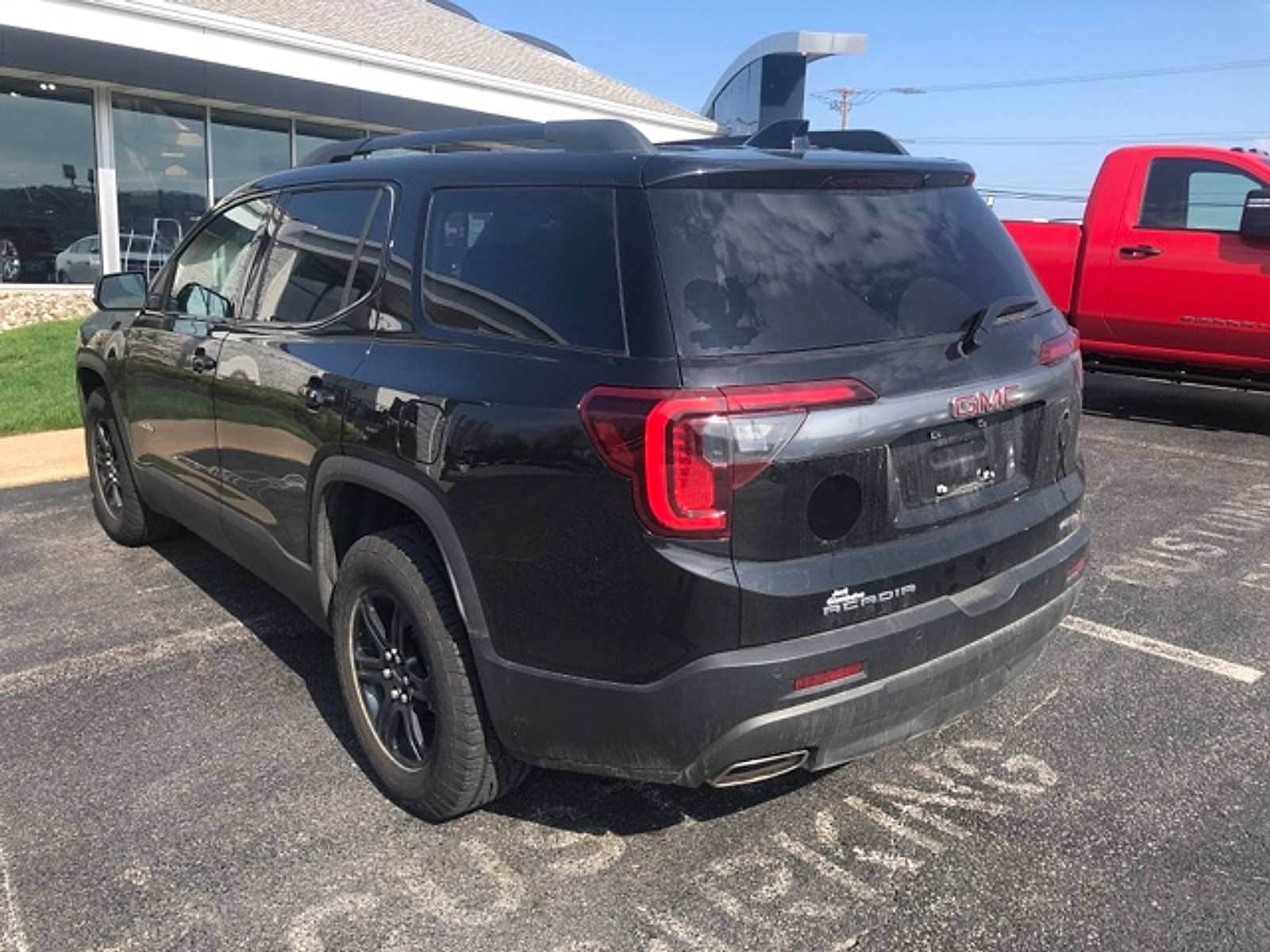 Used 2023 GMC Acadia AT4 w/ Technology Package image 6