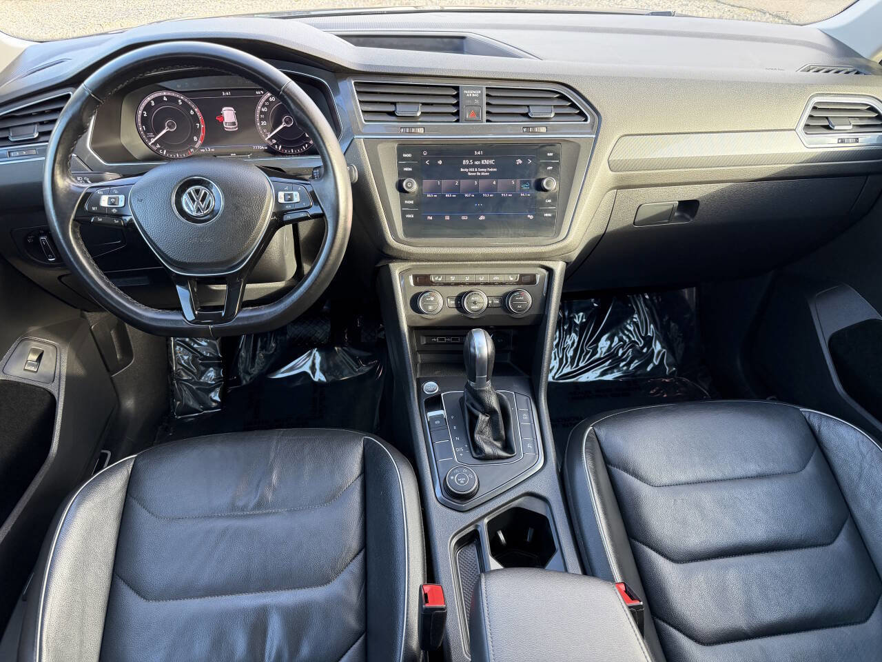 Used 2019 Volkswagen Tiguan SEL Premium w/ 3rd Row Seat Package image 24