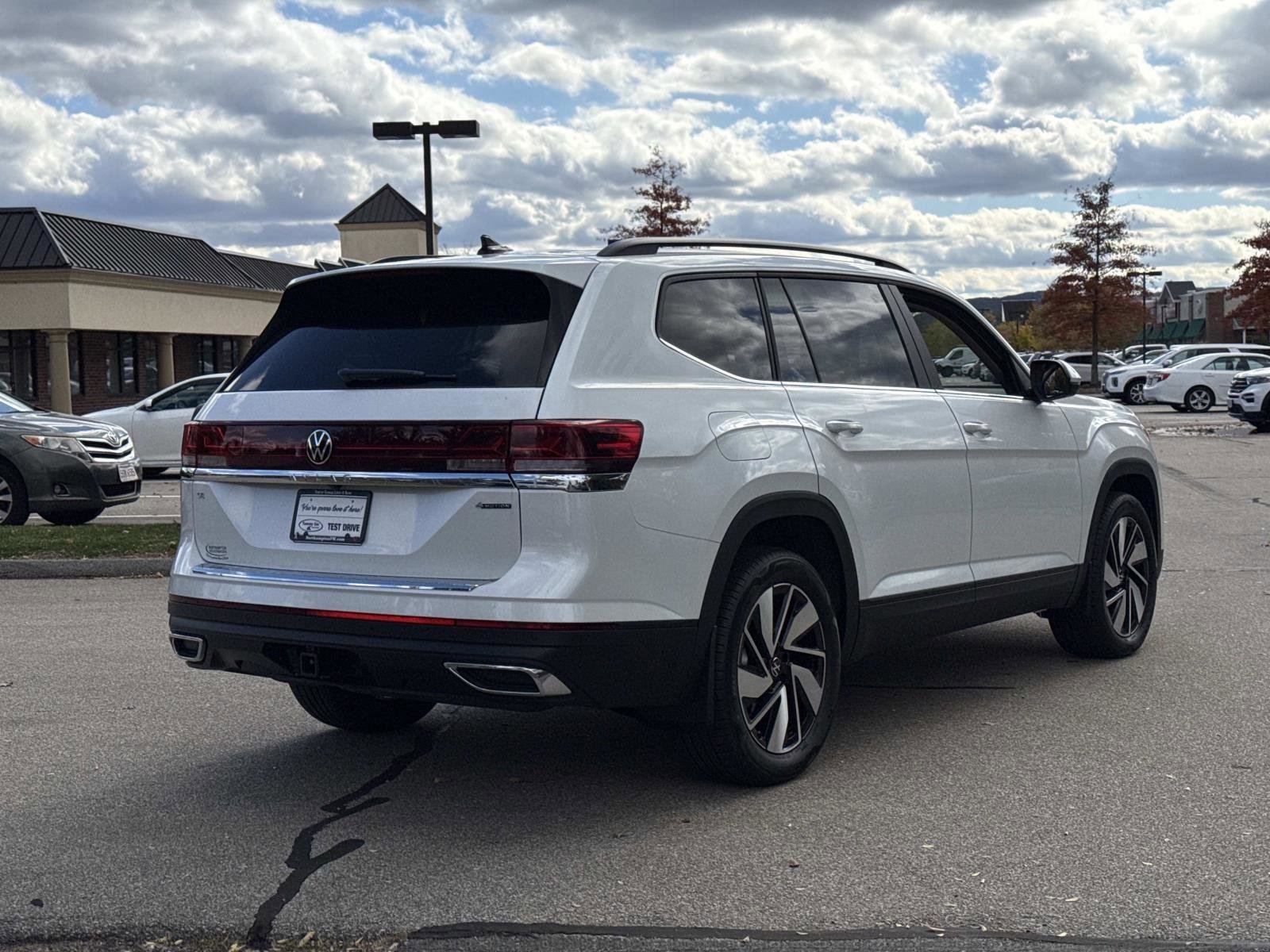 New 2026 Volkswagen Atlas SE image 27