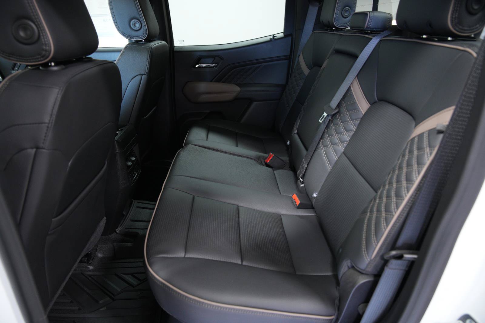 New 2026 GMC Canyon Denali AWD/4WD image 23