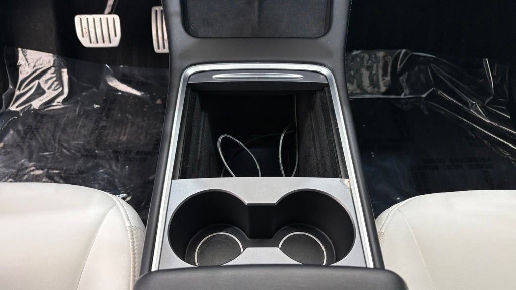 Used 2022 Tesla Model Y Performance AWD/4WD image 38