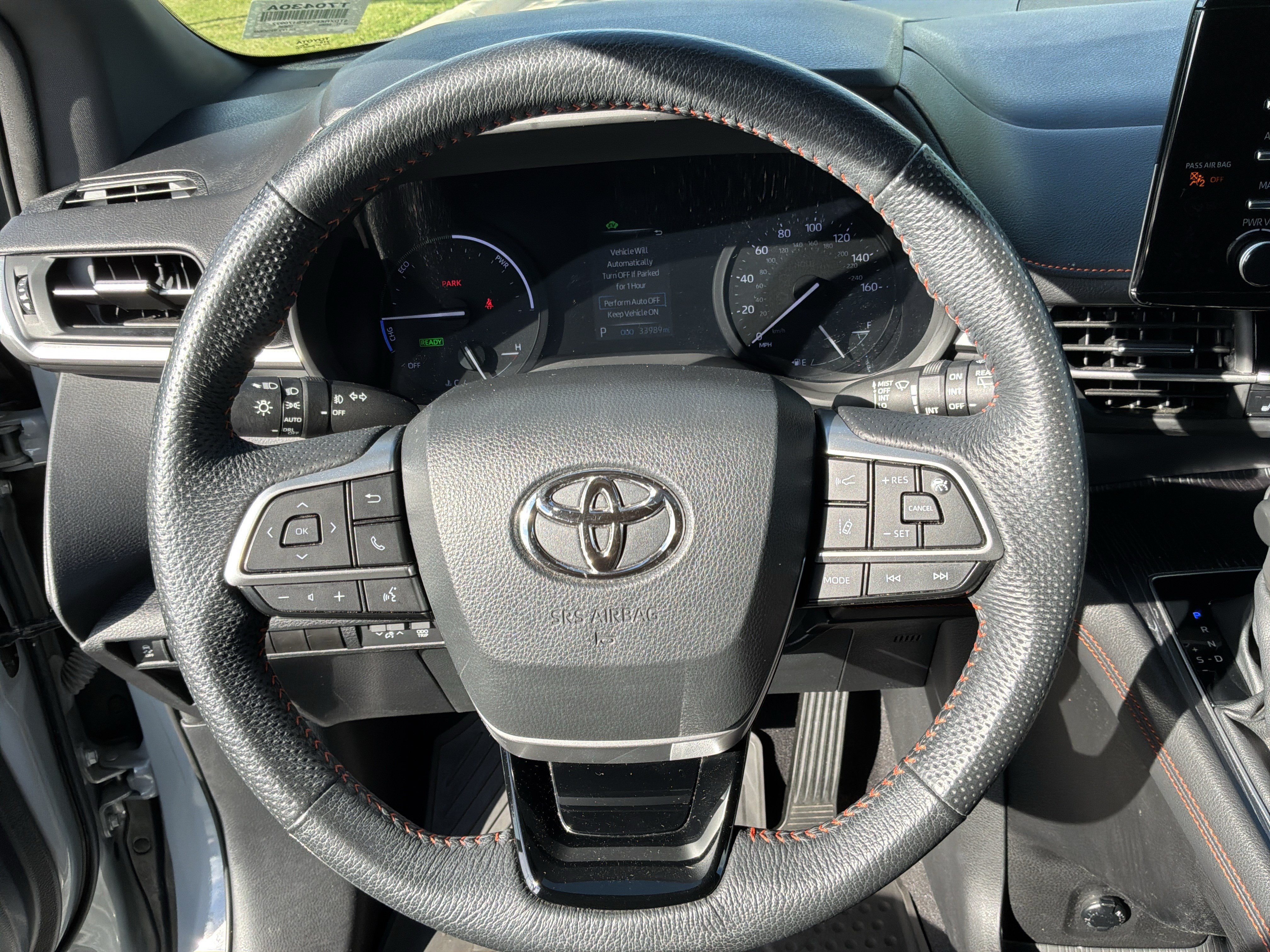 Used 2023 Toyota Sienna XSE FWD image 18