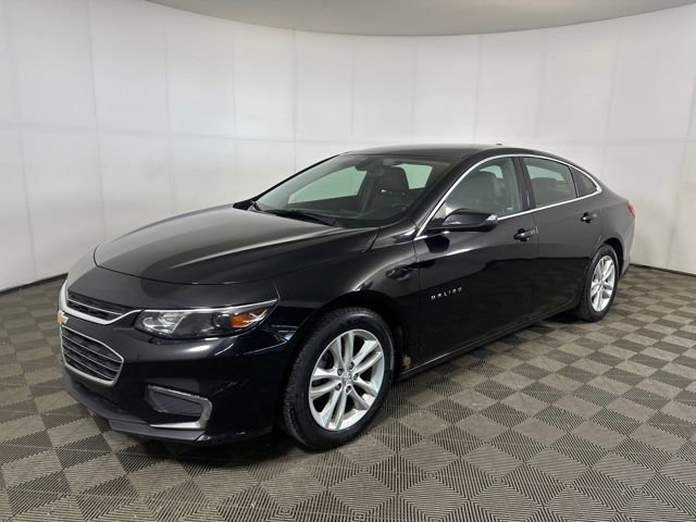 Used 2017 Chevrolet Malibu LT w/ Leather Package image 7