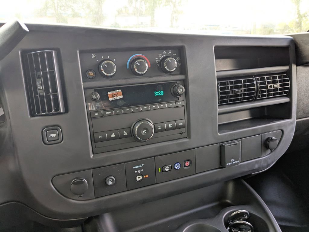 New 2025 Chevrolet Express 2500 w/ Communications Package image 20
