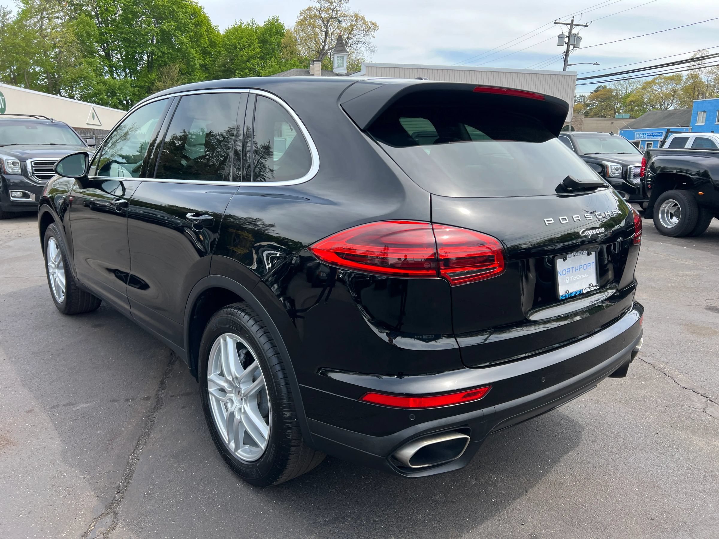 Used 2016 Porsche Cayenne AWD/4WD image 4