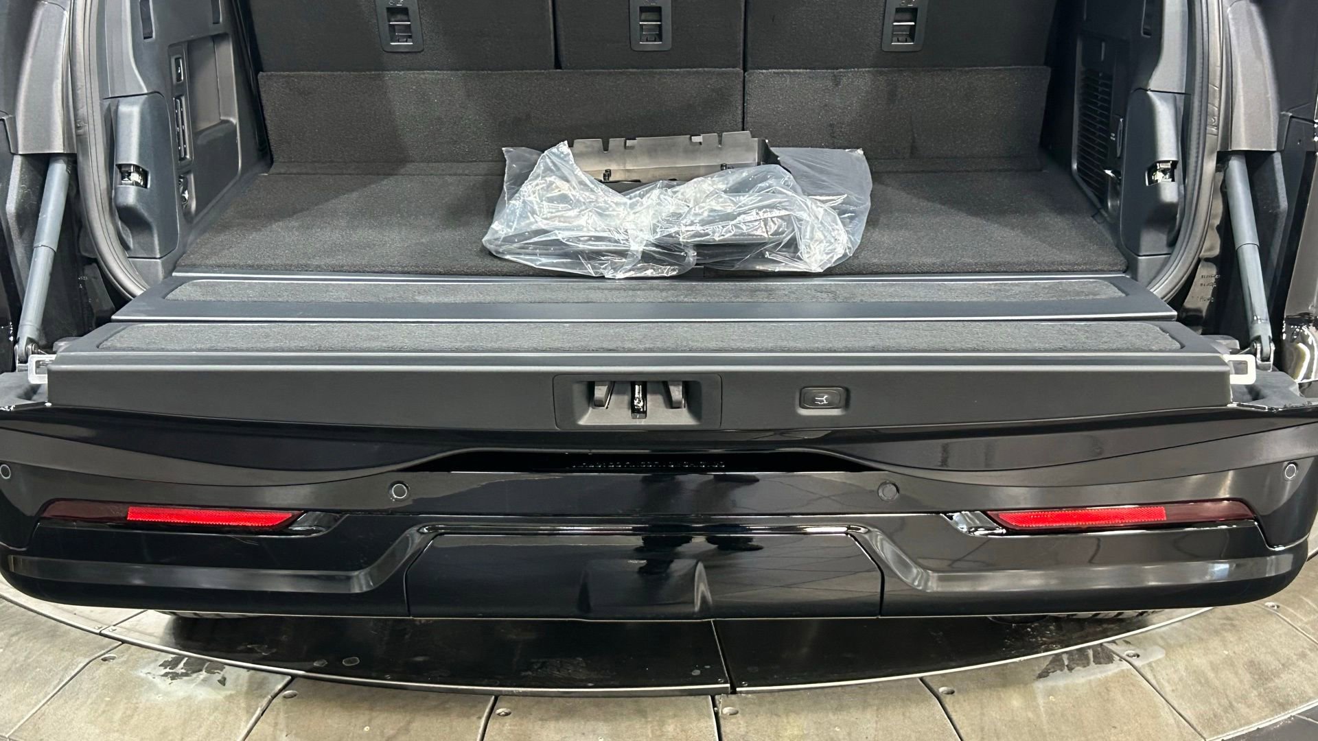 New 2026 Lincoln Navigator Premiere AWD/4WD image 35