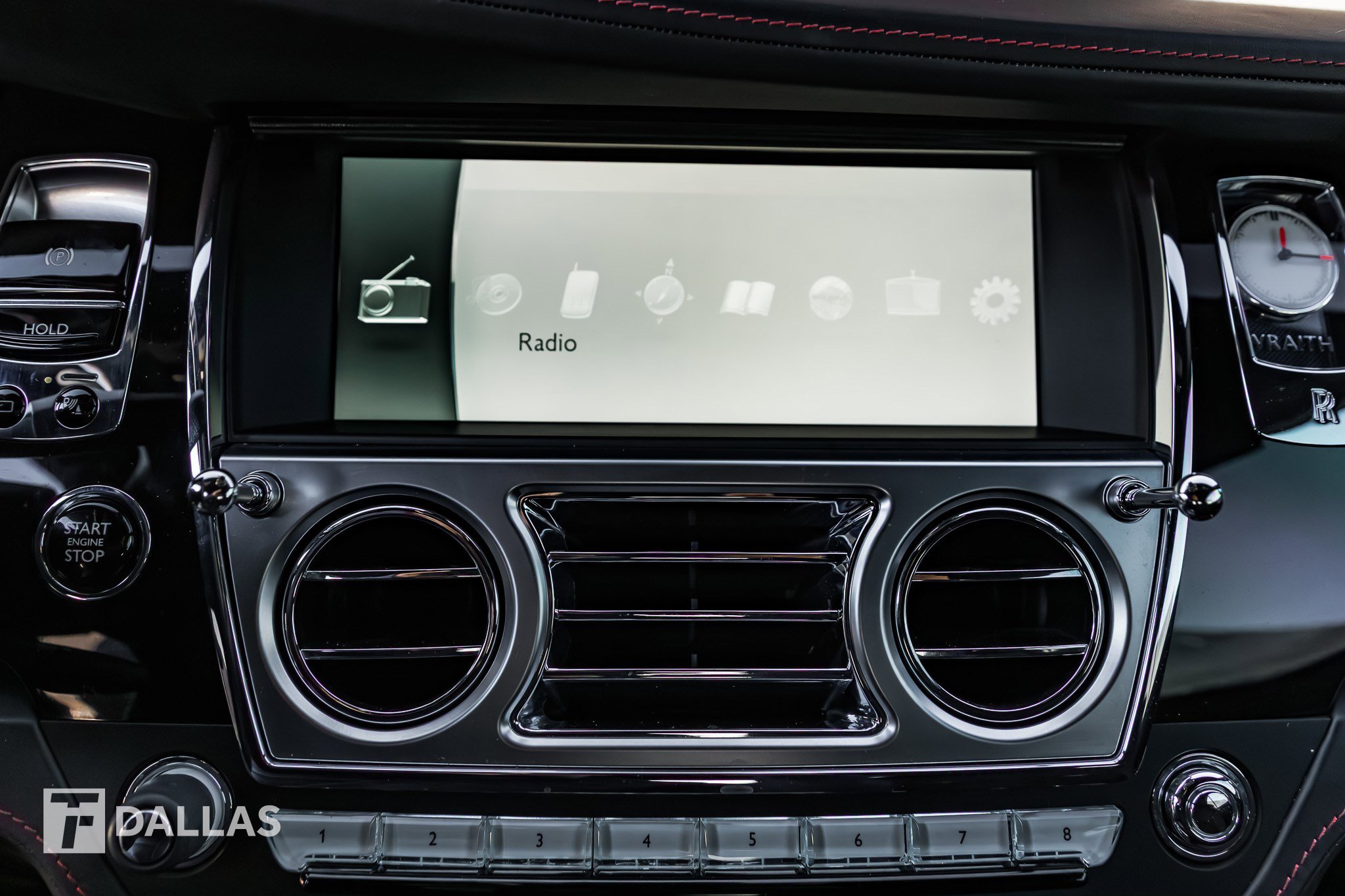 Used 2017 Rolls-Royce Wraith RWD image 25