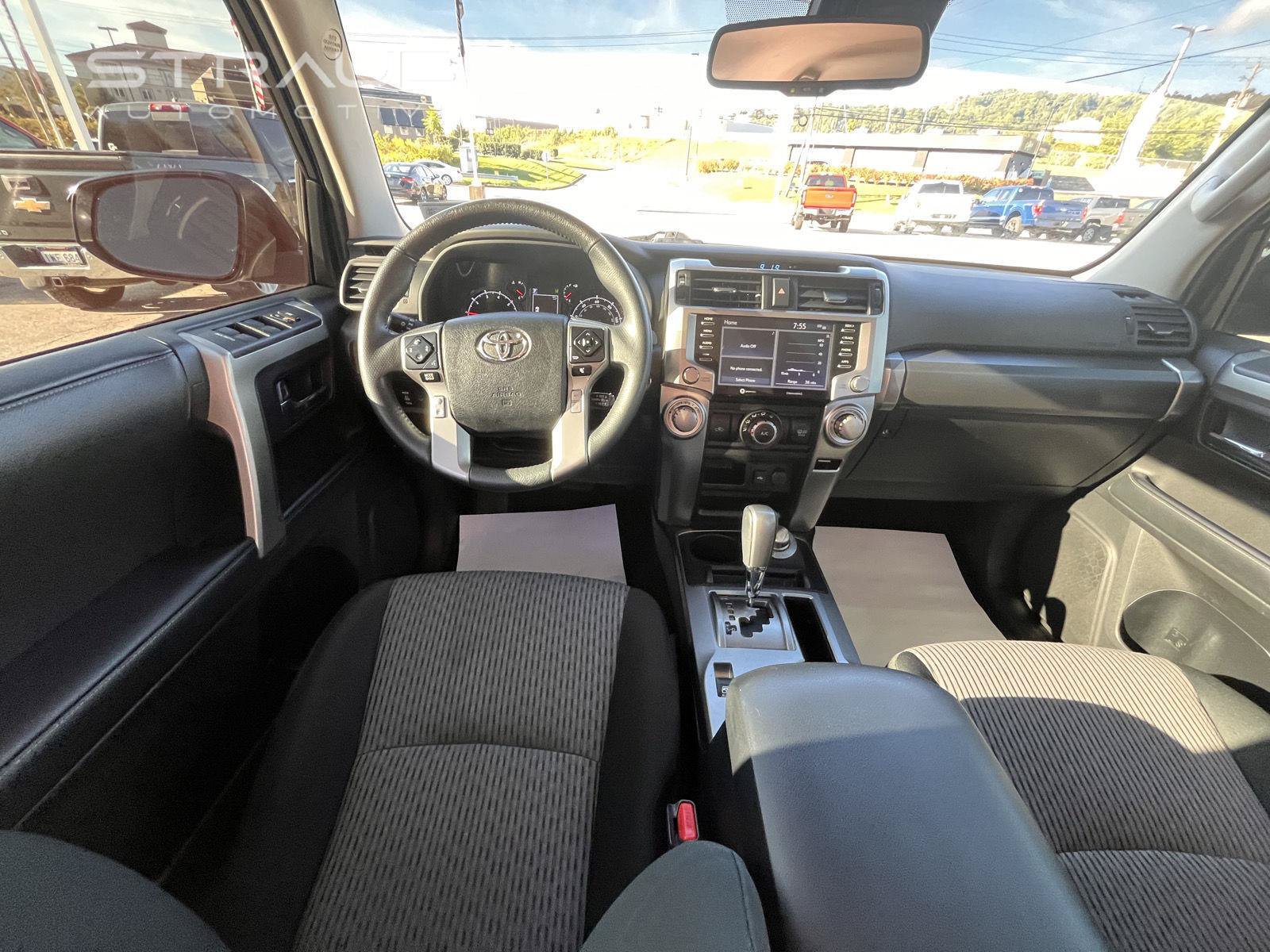 Used 2023 Toyota 4Runner SR5 AWD/4WD image 29