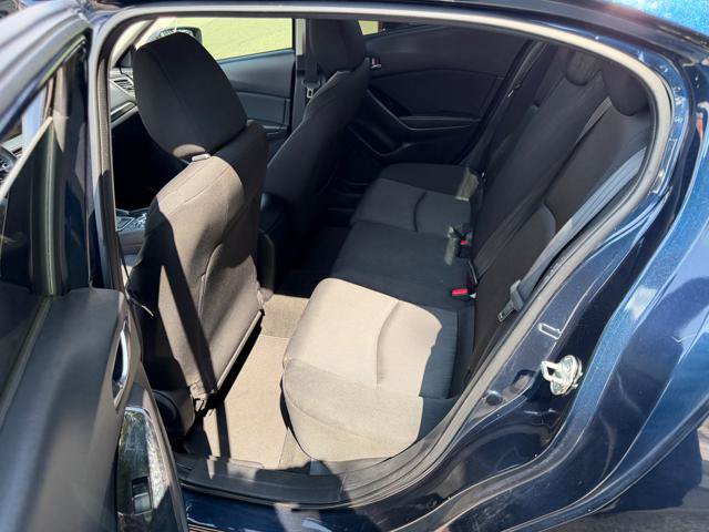 Used 2018 MAZDA MAZDA3 Sport FWD image 9