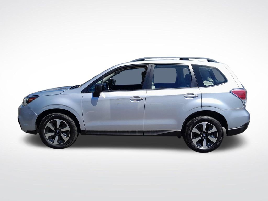 Used 2017 Subaru Forester 2.5i w/ Alloy Wheel Package AWD/4WD image 4